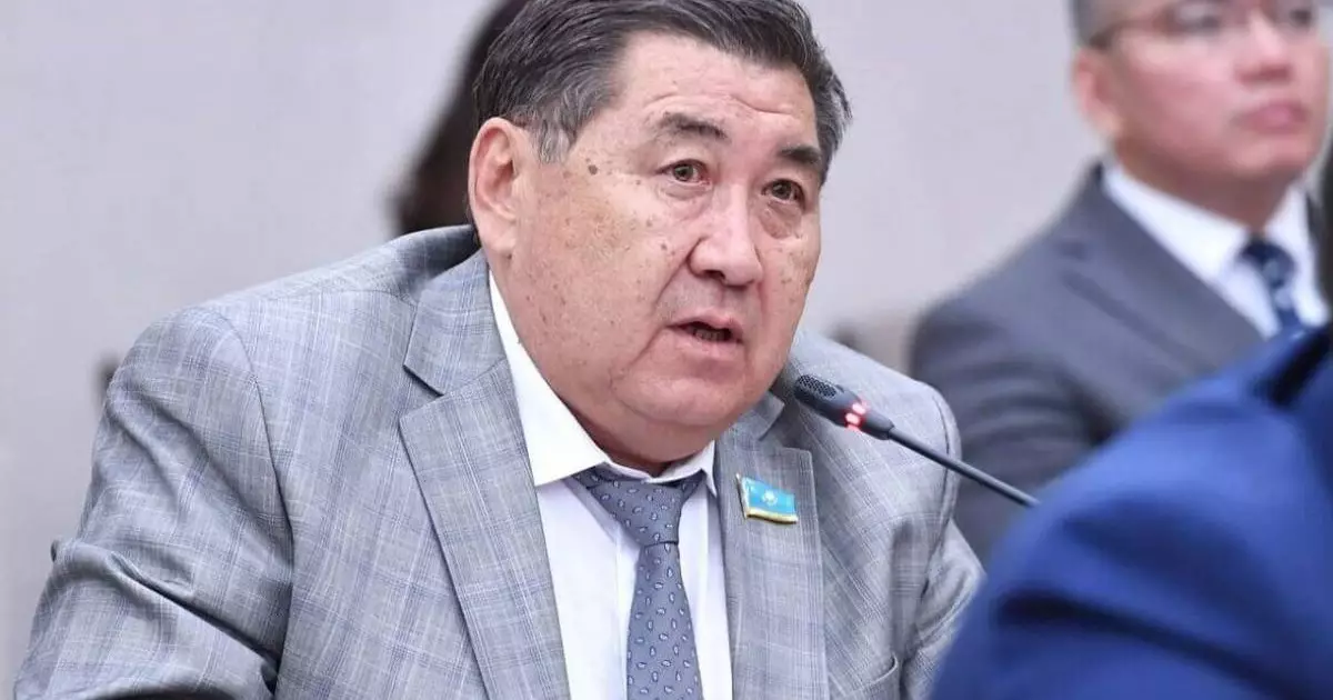  Назарбаев дәуірінде Конституция “черновикке” айналып кеткен еді – депутат 