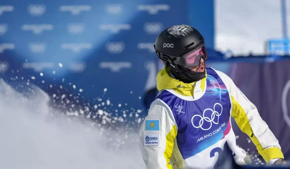 Казахстанский могулист вышел в финальный раунд ОИ-2026 в Италии