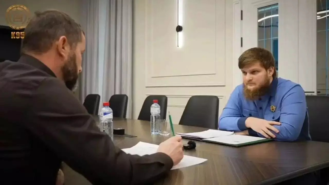 Рамзан Қадыровтың 20 жастағы ұлы Шешенстанның білім саласын басқаратын болды