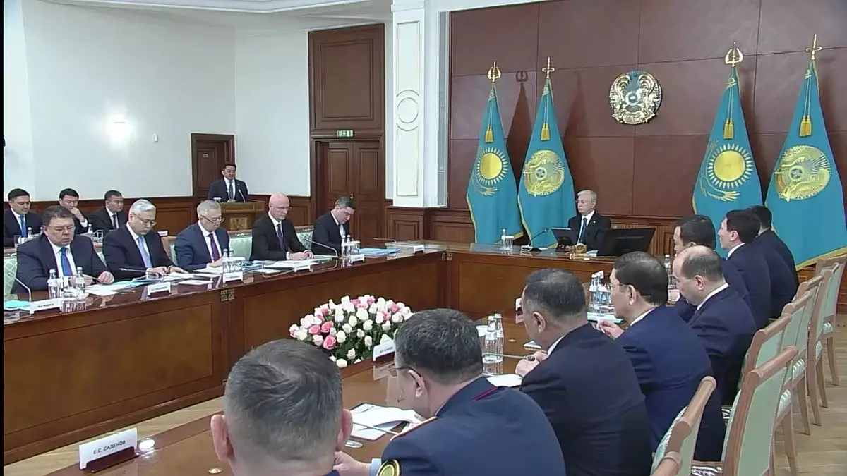 Президент поручил Правительству сосредоточиться на построении цифрового государства