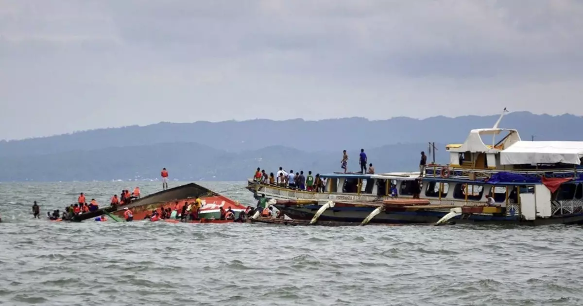  Филиппинде паром апатынан қаза тапқандар саны 51 адамға жетті 