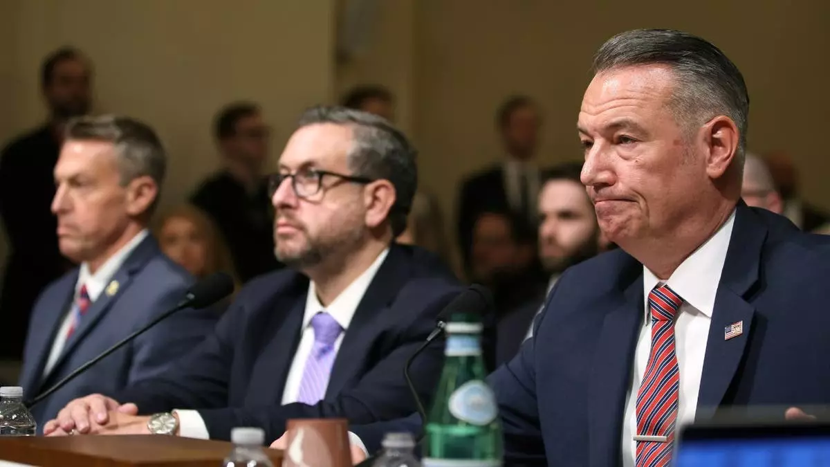 И. о. директора ICE заявил, что видеозаписи с нательных камер в Миннесоте будут обнародованы в рамках курса на открытость.