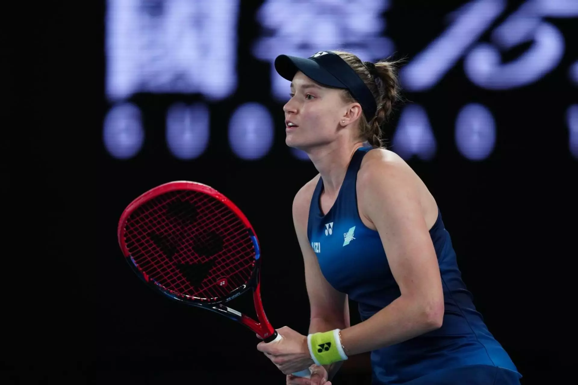 Рыбакина с разгромной победы стартовала на турнире WTA 1000 в Дохе