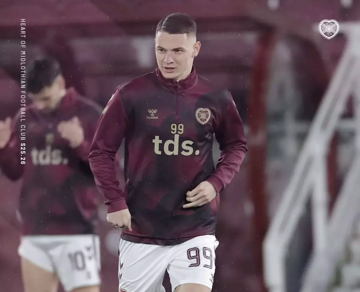 Эдинбург дербиі – Ислам Чесноков негізгі құрамда дебют жасап, “Хартс” маңызды жеңіске жетті