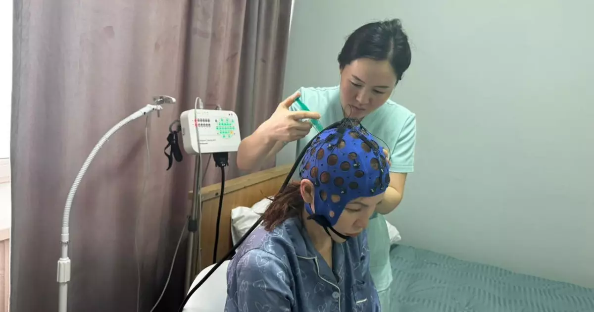   Елордадағы емханада ми қызметін зерттейтін аппарат іске қосылды   