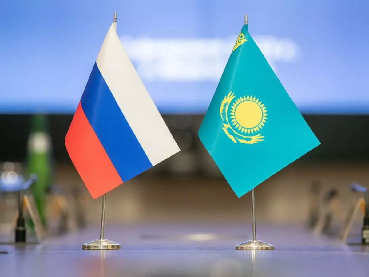 Казахстан меняет статус русского языка в Конституции.