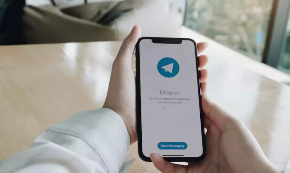 БАҚ Ресейде Telegram-ның толық бұғатталатынын хабарлады: Ресейліктер Max мессенджерін пайдалануы тиіс