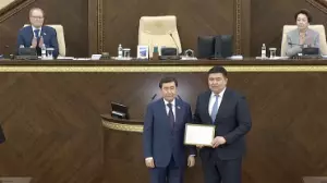 Елнұр Бейсенбаевтың Мәжіліс депутаты ретіндегі өкілеттігі тоқтатылды