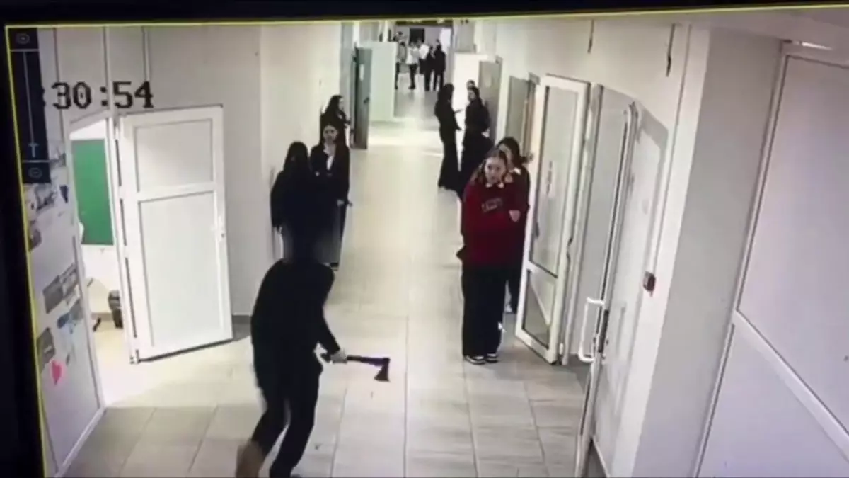 Құлсарыдағы балта оқиғасы: Оқушының анасы буллинг туралы шындықты айтты