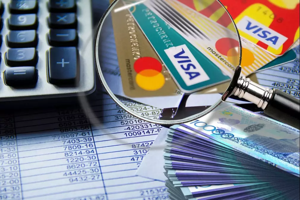 Kaspi обратился к казахстанцам с разъяснением по тарифам