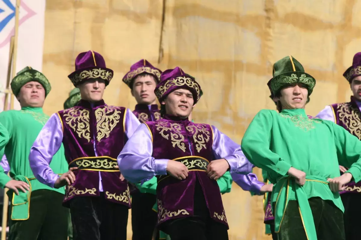 Более тысячи жителей Кокшетау исполнят танец қара жорға на празднование Наурыза