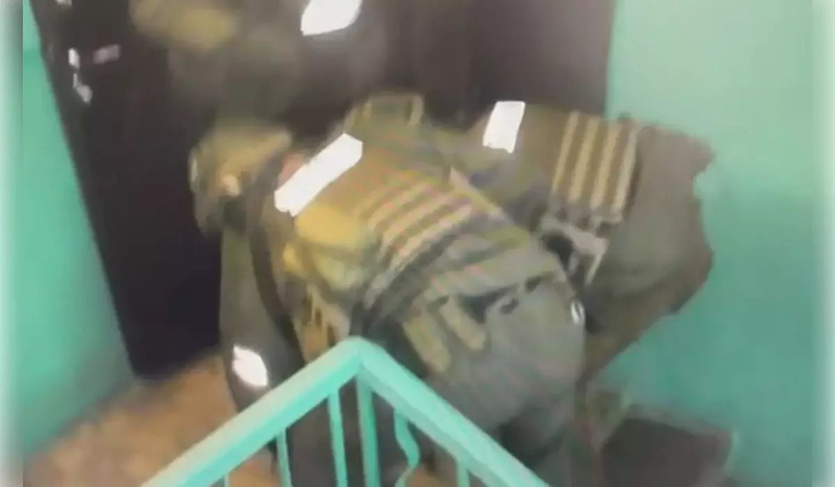 Представились полицейскими: мужчину пытались похитить в Алматы (ВИДЕО)