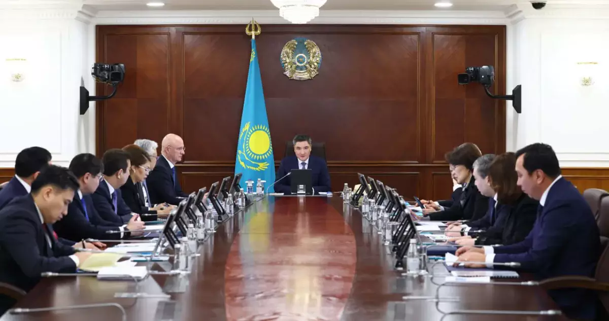 Ойланып-толғануға уақыт жоқ: Бектенов жүйелі реформаларды жедел іске асыруды тапсырды