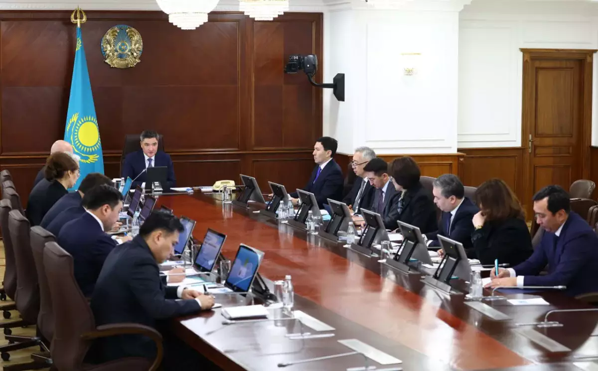 Олжас Бектенов: Халықтың табысы мен әл-ауқатын арттыруға басымдық беру – басты міндет