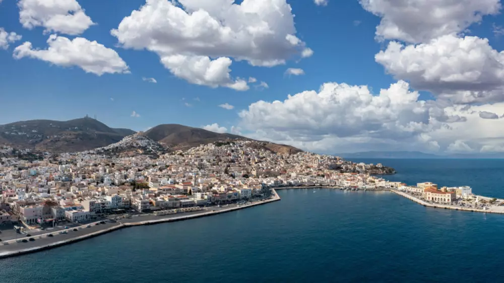 Бір ғана шарты бар: Грекияда тегін демалыс ұсынылды