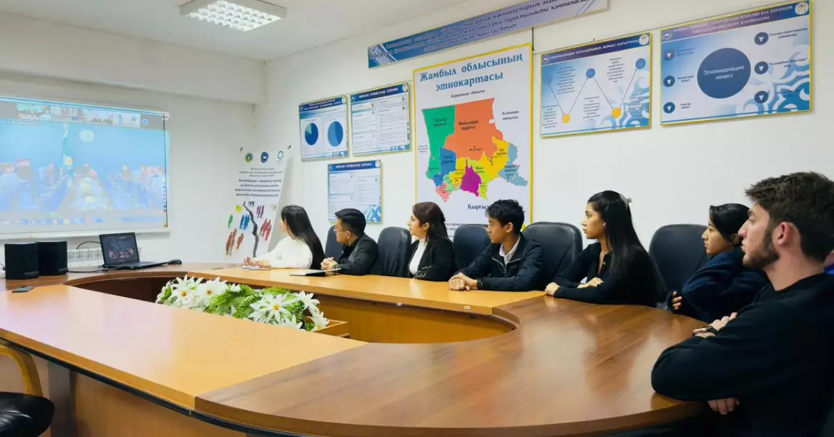  Астанада жаңа Конституция жобасын қолдауға арналған «Ассамблея жастарының» отырысы өтті 