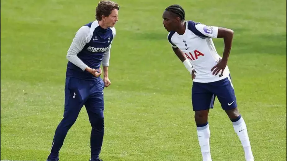 Клуб АПЛ уволил тренера, купленного за 12 миллионов евро