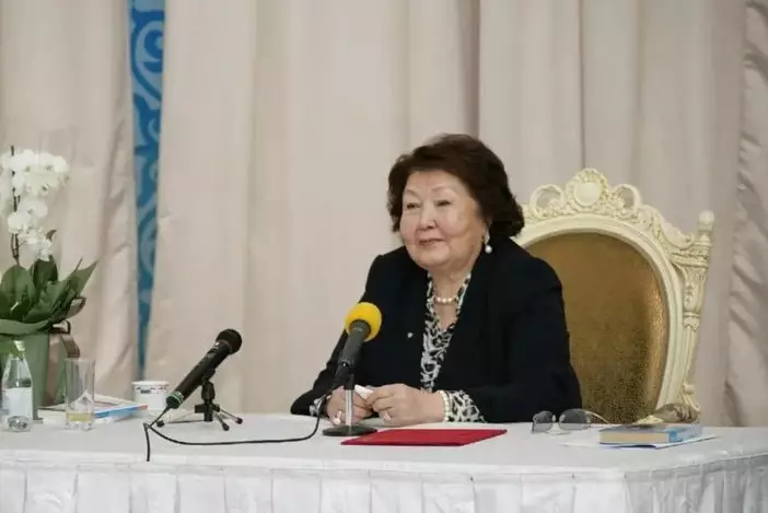 Сара Назарбаева перенесла инфаркт и долго находилась на ИВЛ