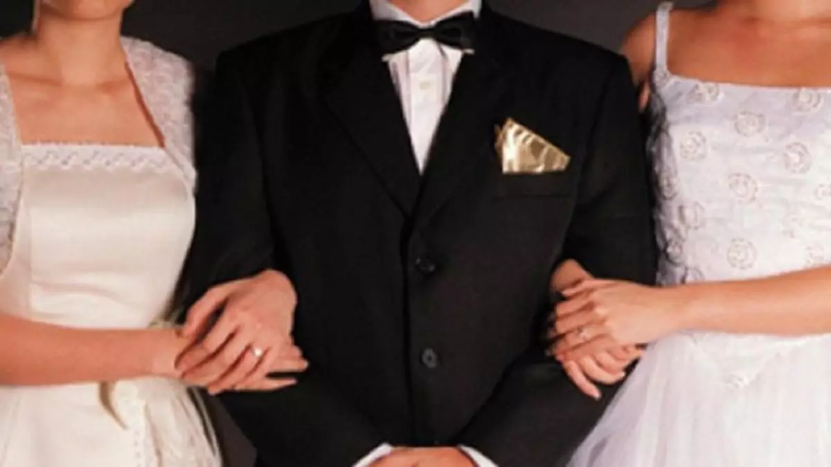 "Тоқалға кеткен күйеуімнің жазасын оңдырмай бердім" деген блогердің жазбасы қызу талқыға түсті