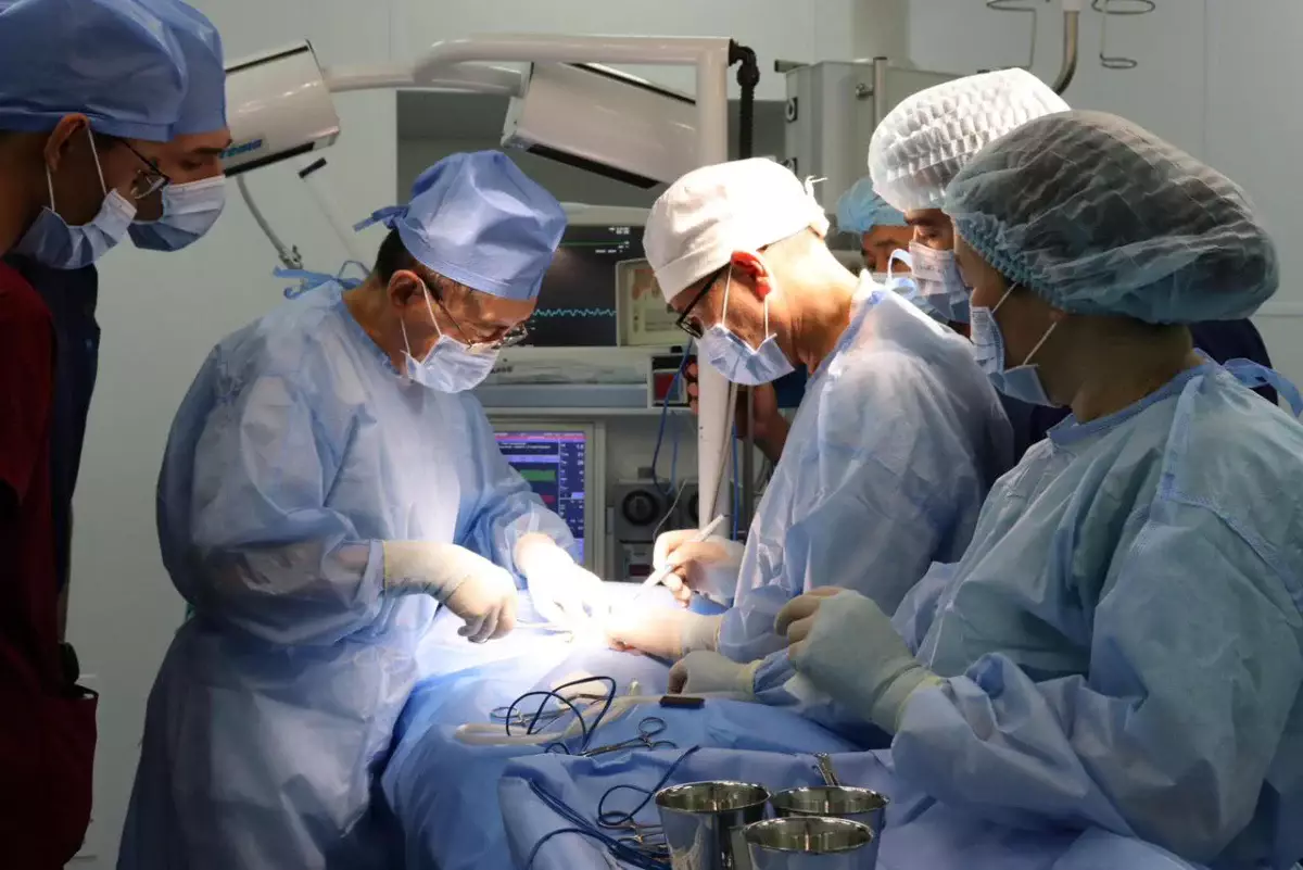 В Алматы хирурги спасли ребенка, проглотившего 31 магнит