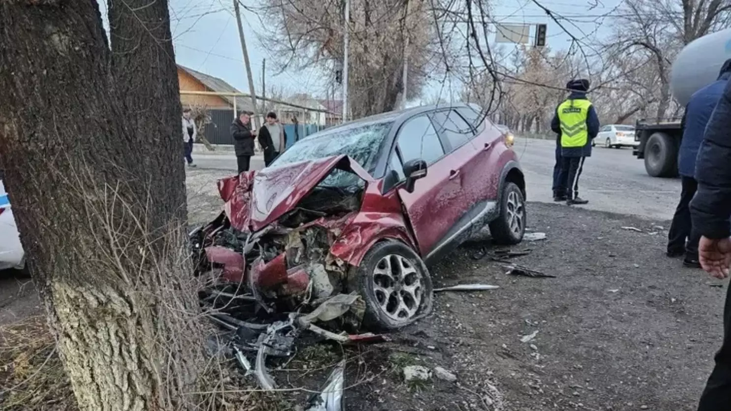 Алматы маңында екі көлік соғысып, 1 адам көз жұмды