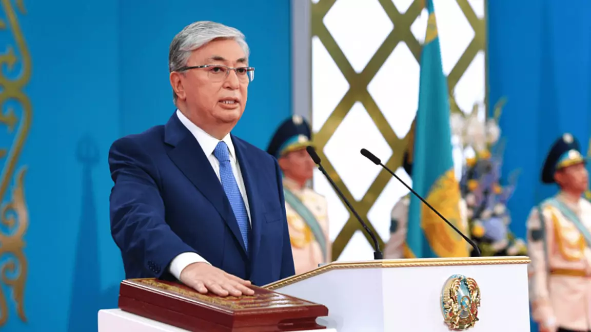 15 наурызда референдум: Тоқаев Жарлыққа қол қойды