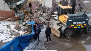 Алматыда заңсыз көлік жуу нысаны сүріліп жатыр