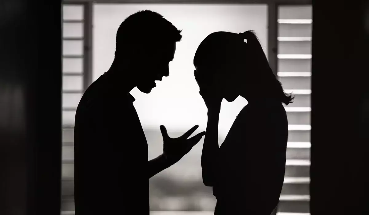 Любопытство жены довело супругов до суда на юге Казахстана