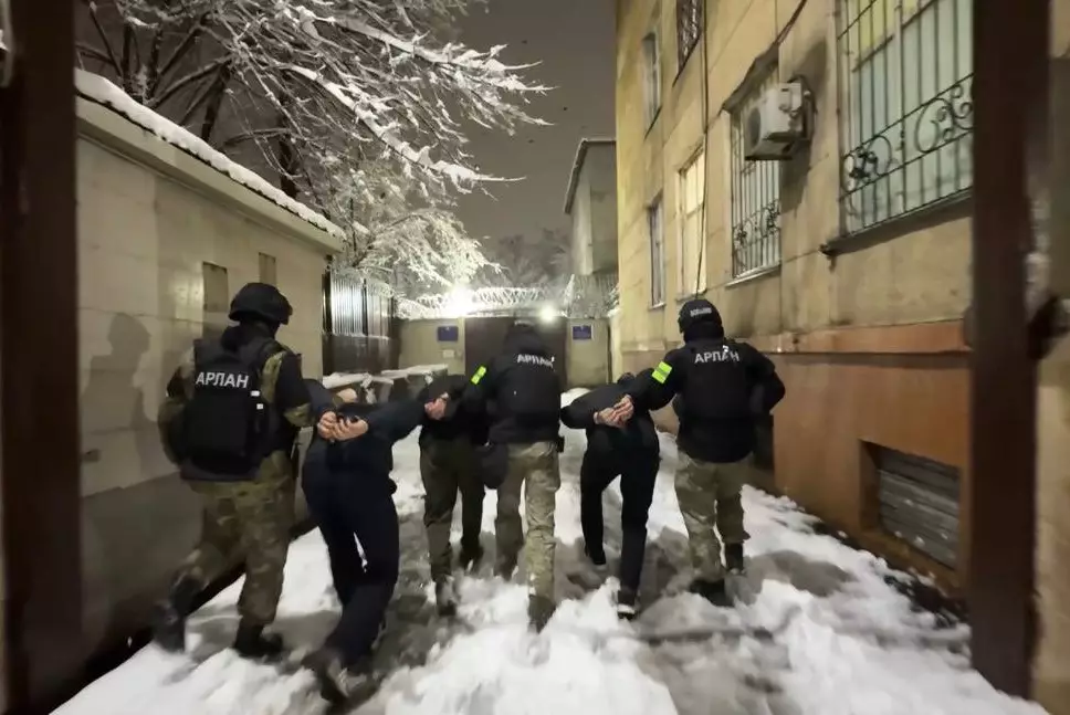 Конфликт на дороге перерос в массовую драку в Шымкенте