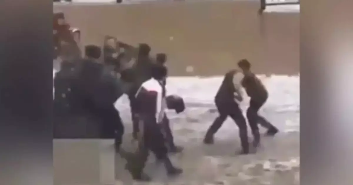  Шымкент көшесінде тағы да жаппай төбелес болып, күдіктілер ұсталды 