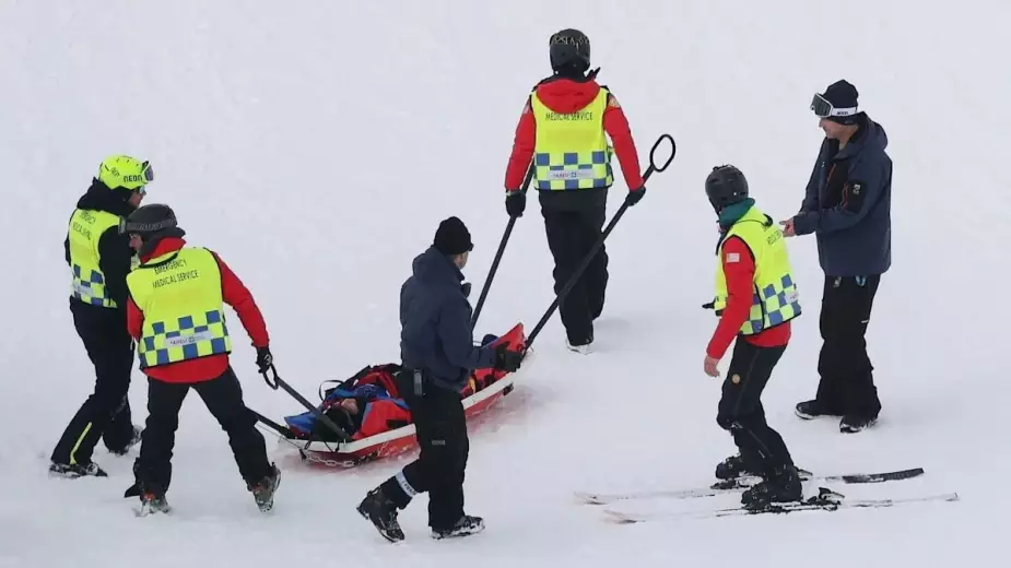 Еще одно падение на Олимпиаде! Госпитализировали китайскую сноубордистку (ВИДЕО)