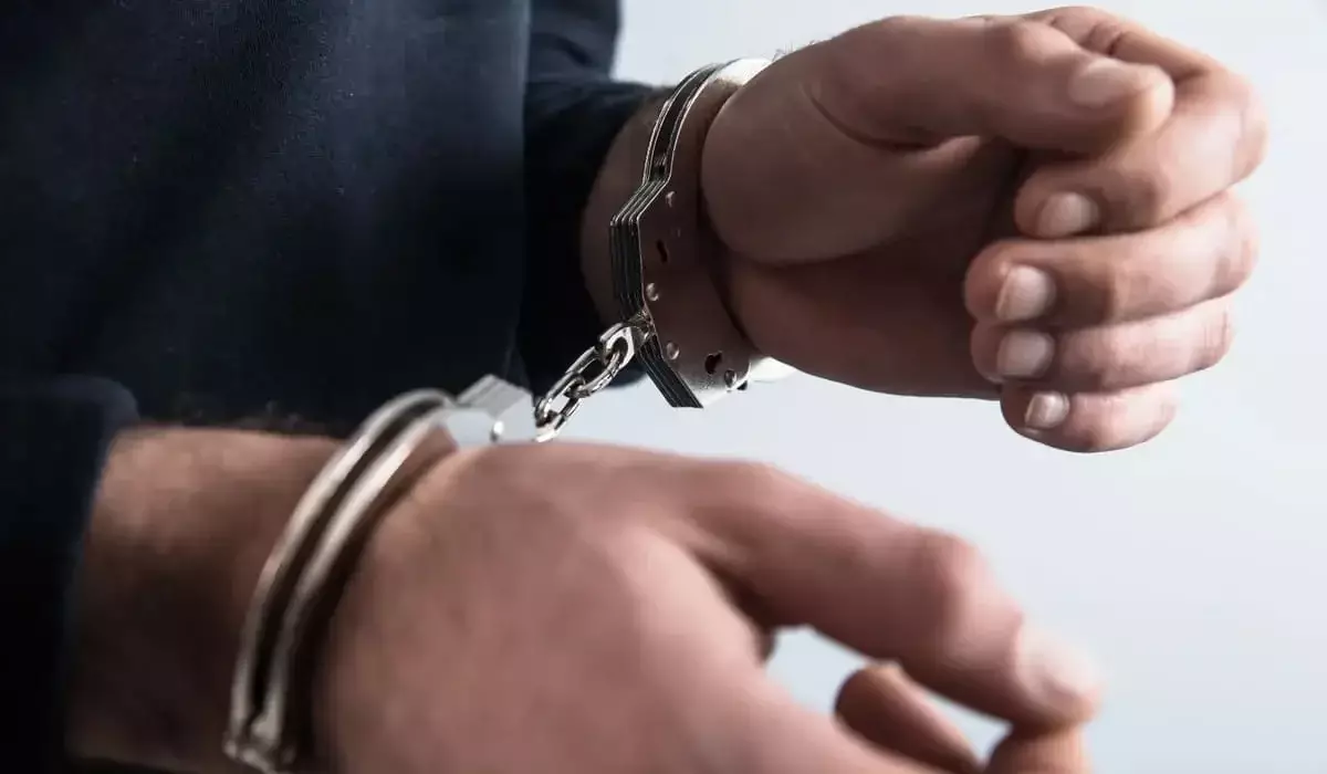 Семей тұрғыны өзінен он бір жас кіші келіншекті 8 ай бойы бопсалап келген