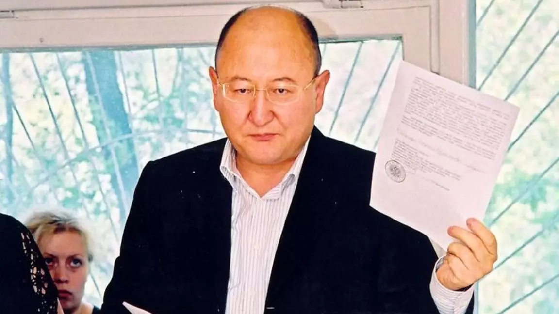 Алматыда Алтынбек Сәрсенбайұлының қайтыс болғанына 20 жыл толуына орай еске алу шарасы өтті