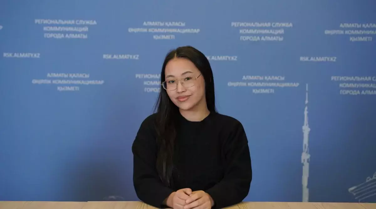 Член молодежного движения «Ассамблея жастары» Медина Асхат выразила поддержку новому проекту Конституции