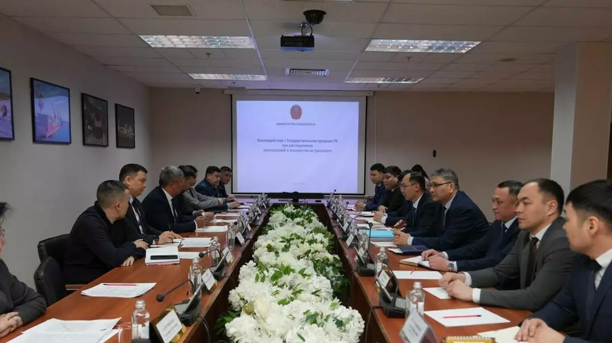 Казахстан создает независимый центр расследования транспортных катастроф