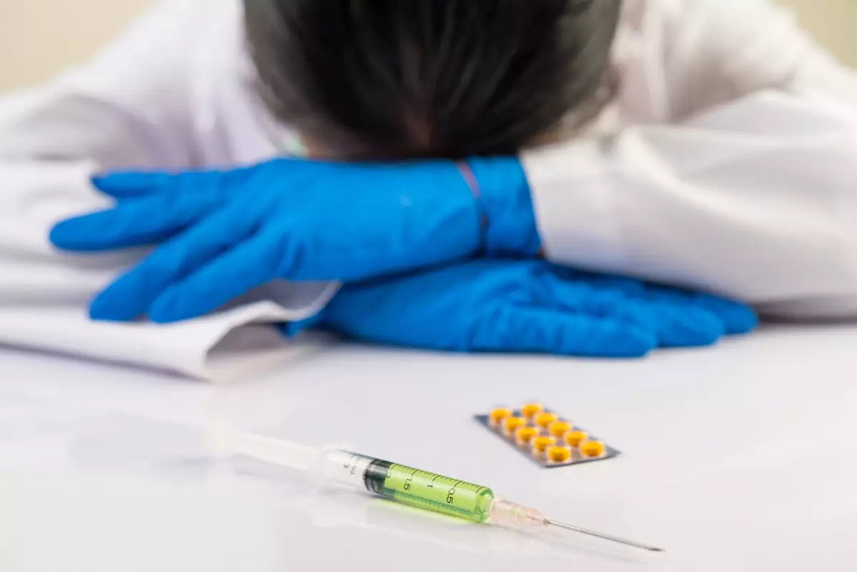 Организатор ОПГ в розыске: три подпольных цеха психотропов ликвидированы в Алматы