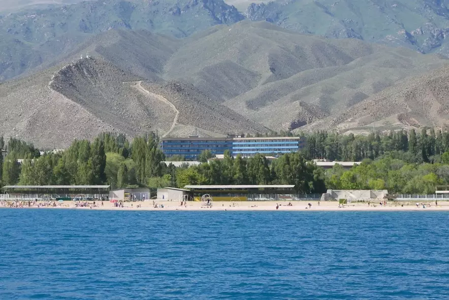 Казахстанские санатории на Иссык-Куле будут модернизированы, кроме дачи Кунаева