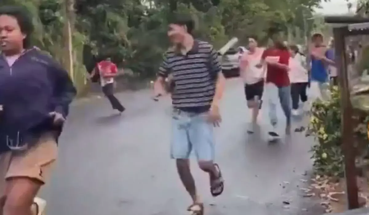 18-летний парень открыл стрельбу в школе на юге Таиланда и взял заложников