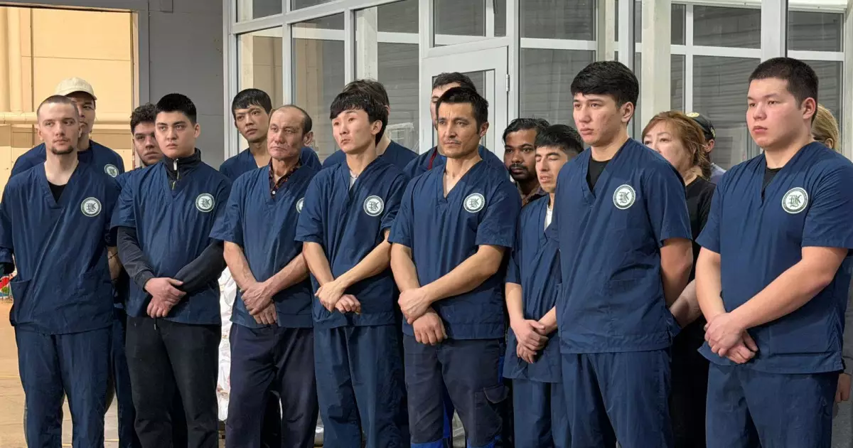   Сарапшы еңбек ұжымын жаңа Конституцияға дауыс беруге шақырды   