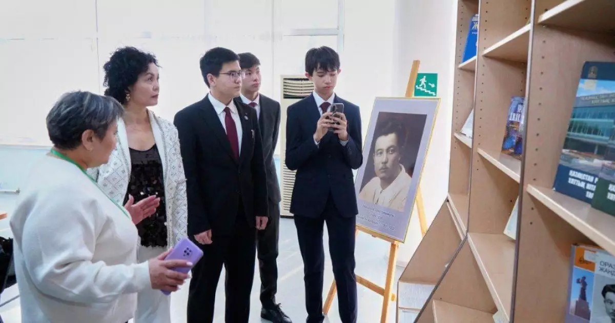   Астананың жас ғалымдары Ораз Жандосов мұрасын зерттеді   