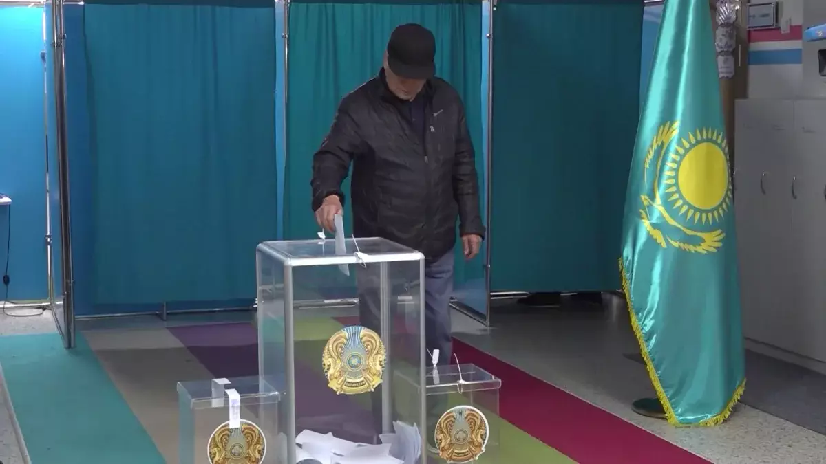 Жаңа Конституция референдумына қаражат Үкіметтің резервінен бөлінеді