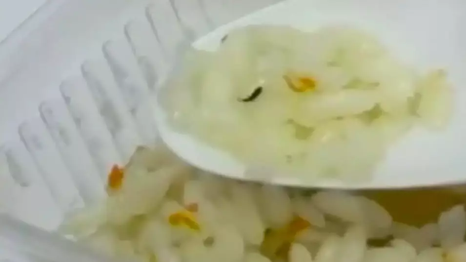 Қарағанды ауруханасында балаларға берілген астан жәндіктер шықты