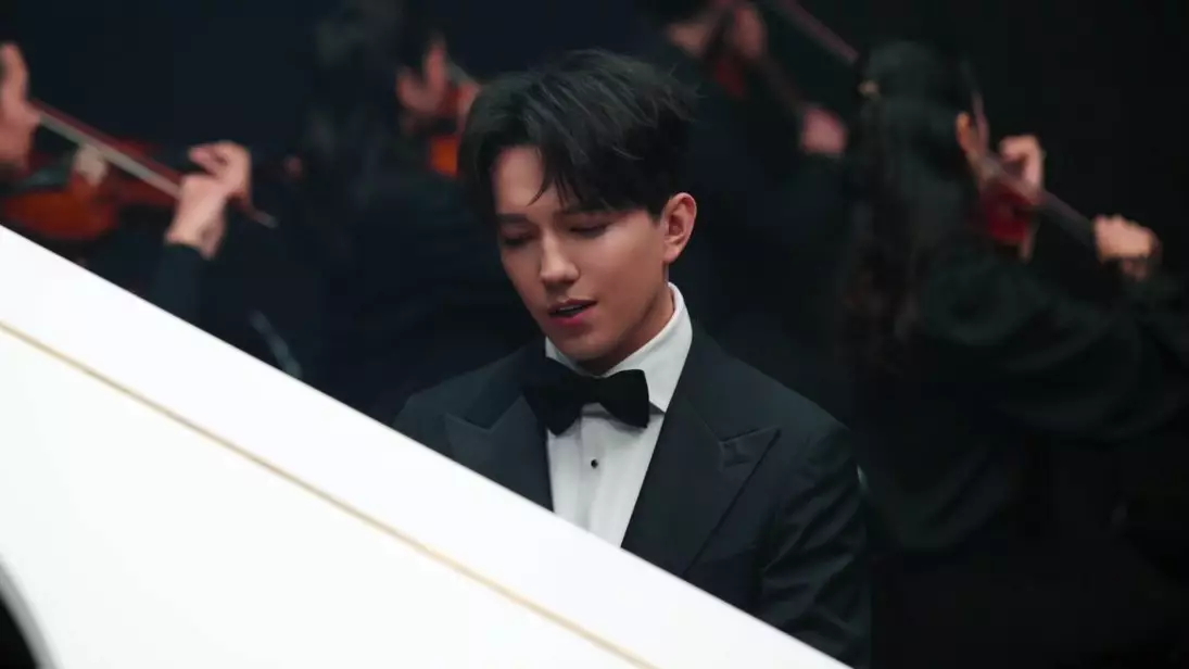 Димаш Құдайберген халыққа тосын сый жасап, сүйінші жаңалығын бөлісті 