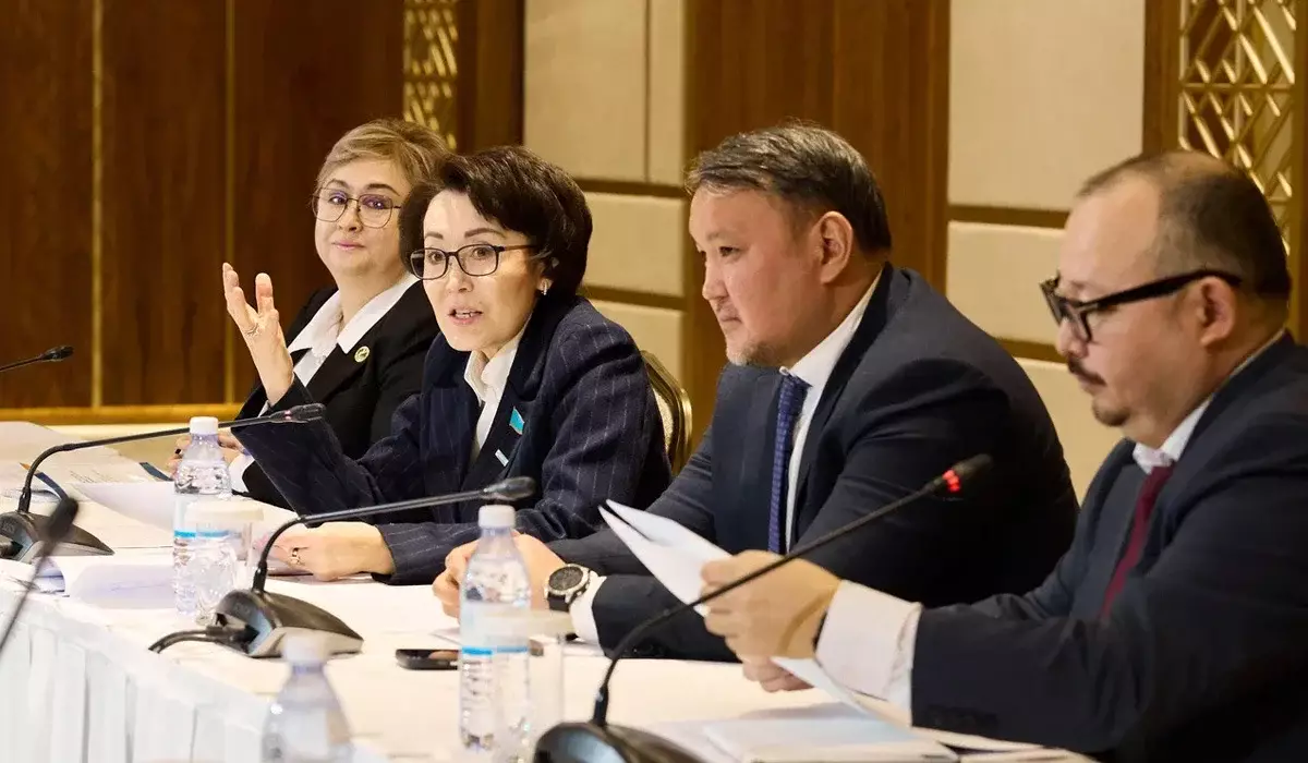 Профессора MNU поддержали проект новой Конституции