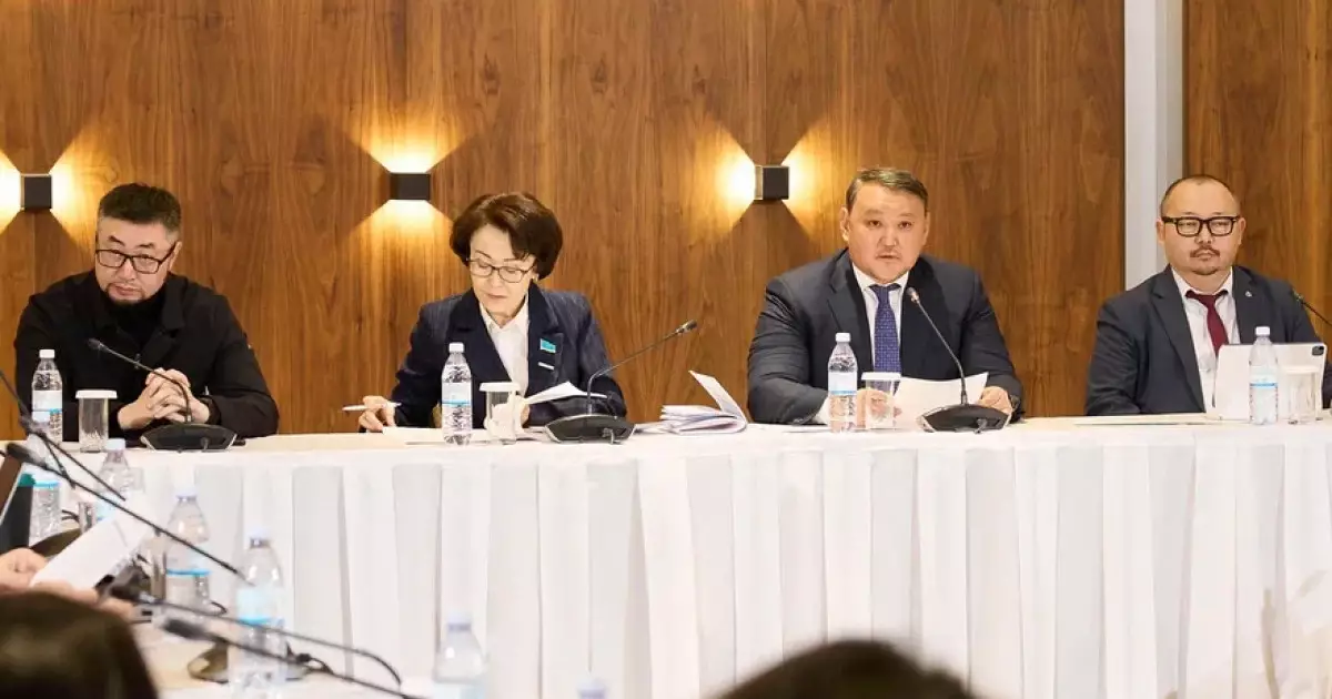   MNU профессорлары жаңа Конституция жобасын қолдады   