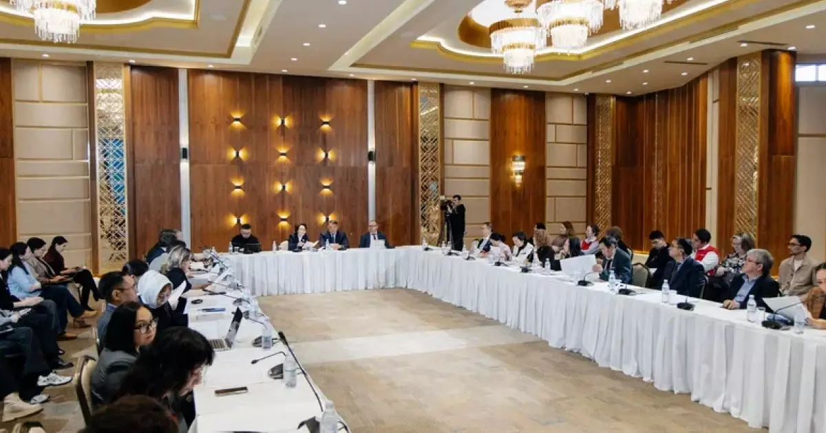  MNU профессорлары жаңа Конституция жобасын қолдады 