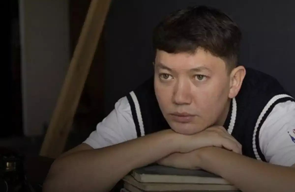 Асхат Ниязов заңсыз тұрғын үй кешенін жарнамалағаны үшін айыппұл алды