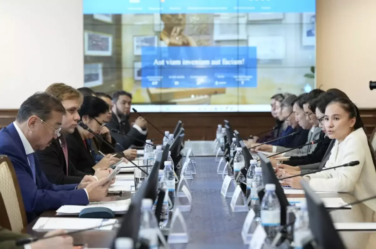 Новая Конституция Казахстана получила поддержку академического сообщества ЕНУ