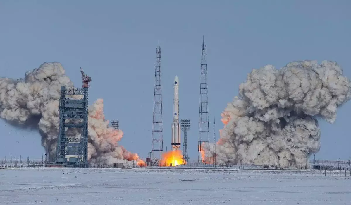 Ракету «Протон-М» со спутником «Электро-Л» запустили с Байконура