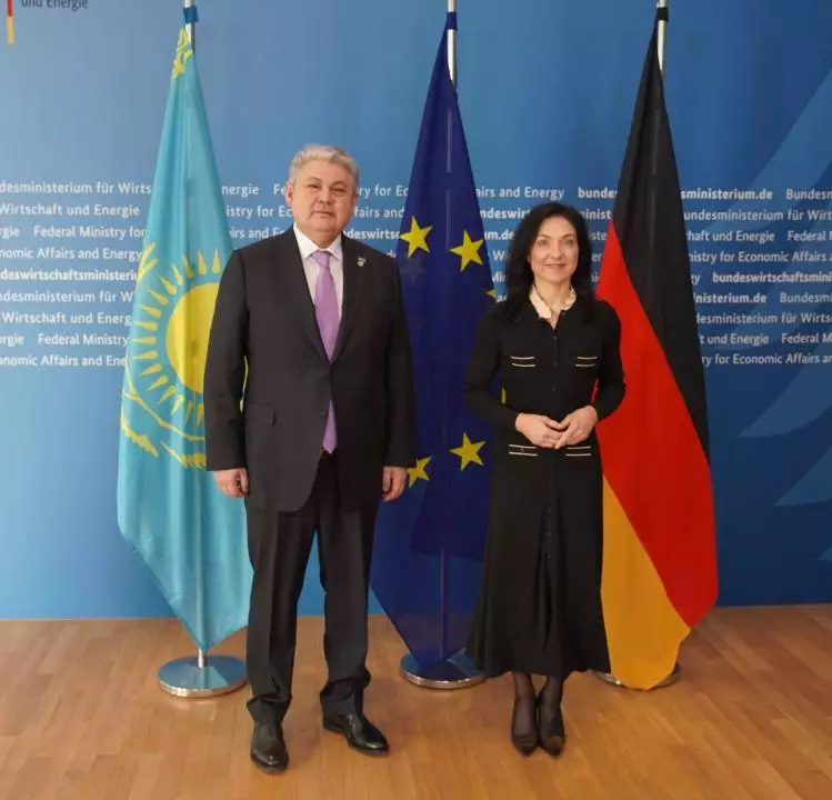 Казахстан и Германия договорились о поставках зеленого водорода в ЕС